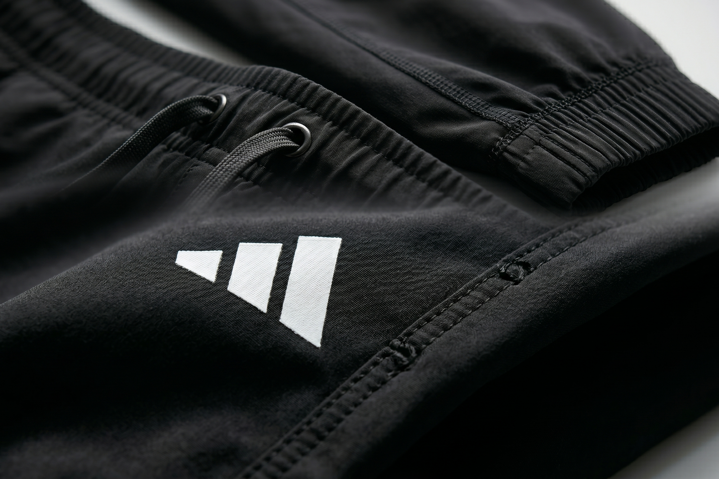 Essential Soft Jogger - Black