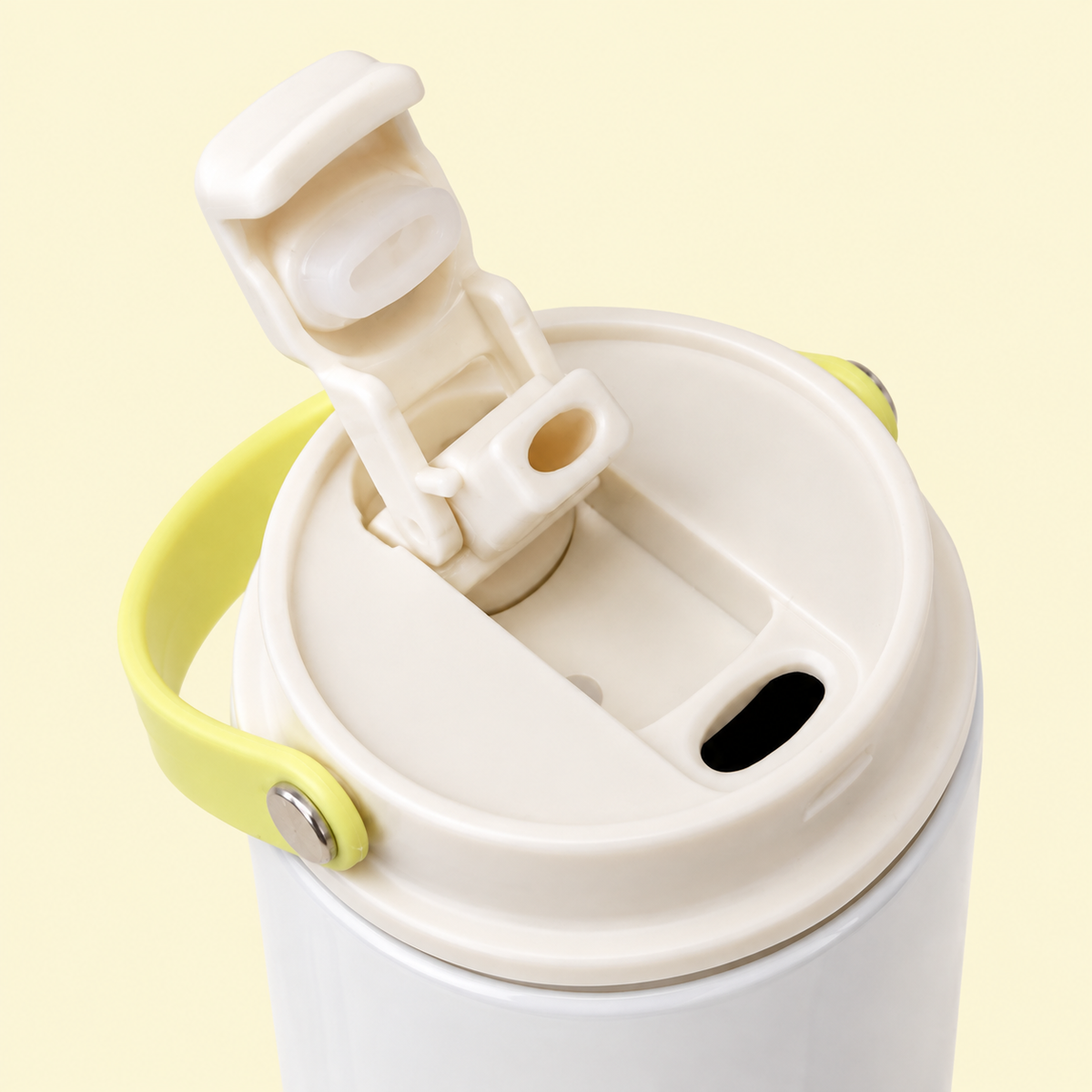 Labubu Stainless Steel Bottle 900ml White Yellow drinking lid detail