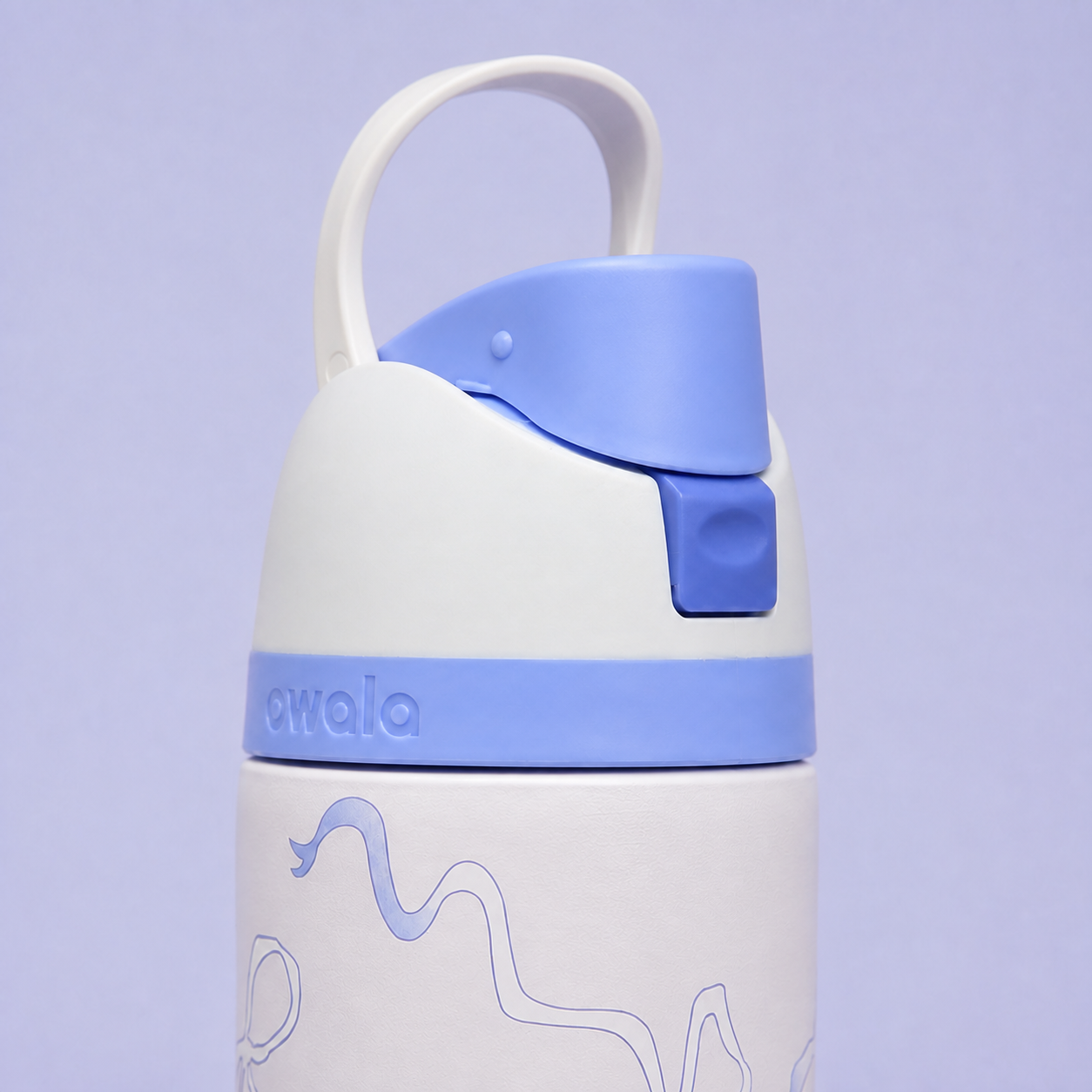 Owala FreeSip 710ml Blue Ribbons leak-proof push-button lid