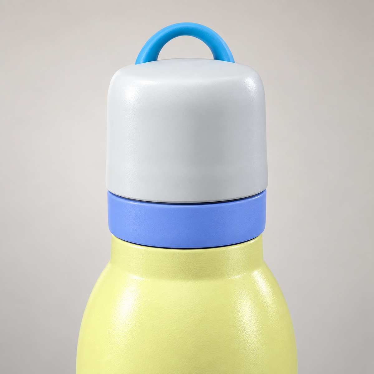 Owala FreeSip 550ml Yellow bottle lid and carry loop