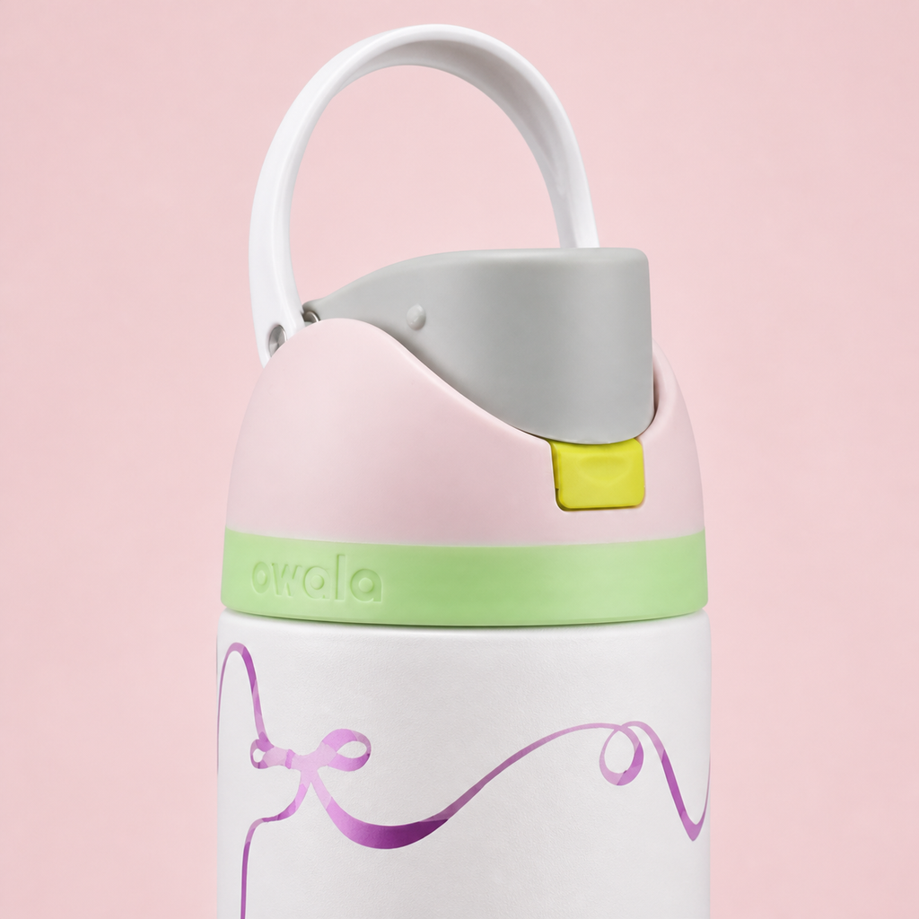 Owala FreeSip 710ml Pink Ribbons leak-proof push-button lid