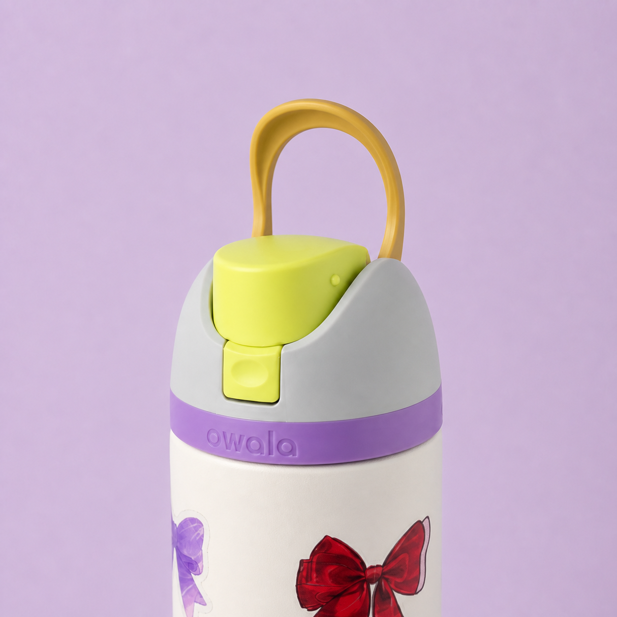 Owala FreeSip 710ml Pretty in Bows leak-proof push-button lid
