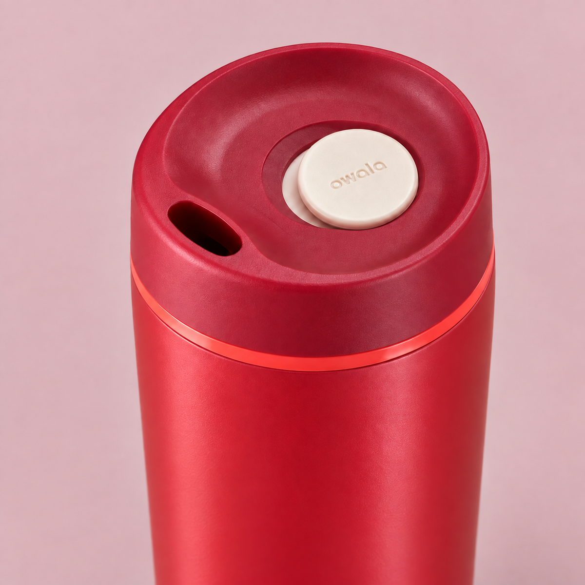 Owala SmoothSip Slider 590ml Red lid detail